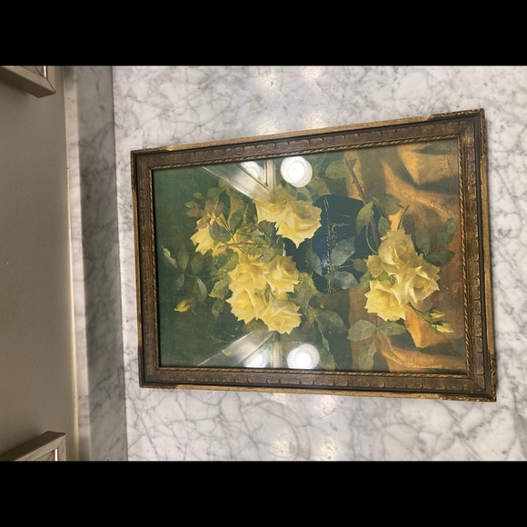 Vintage yellow rose print in wood frame - Picture 9 of 11